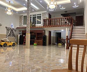 ផ្ទះល្វែងសម្រាប់លក់ (Flat for sale)