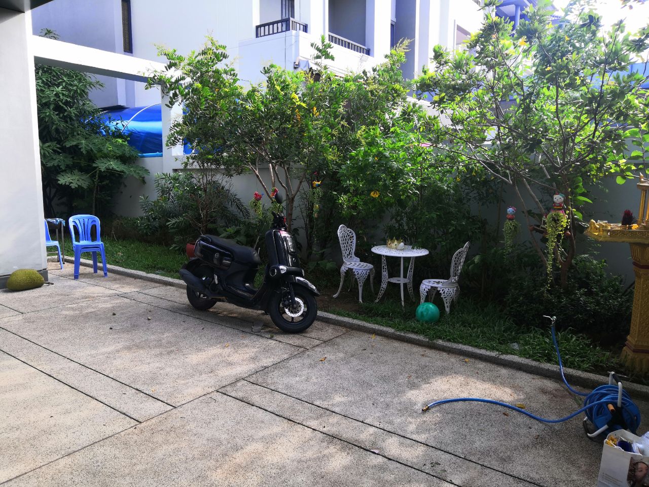 ផ្ទះវីឡាភ្លោះសម្រាប់លក់/​Semi-detached house for sale