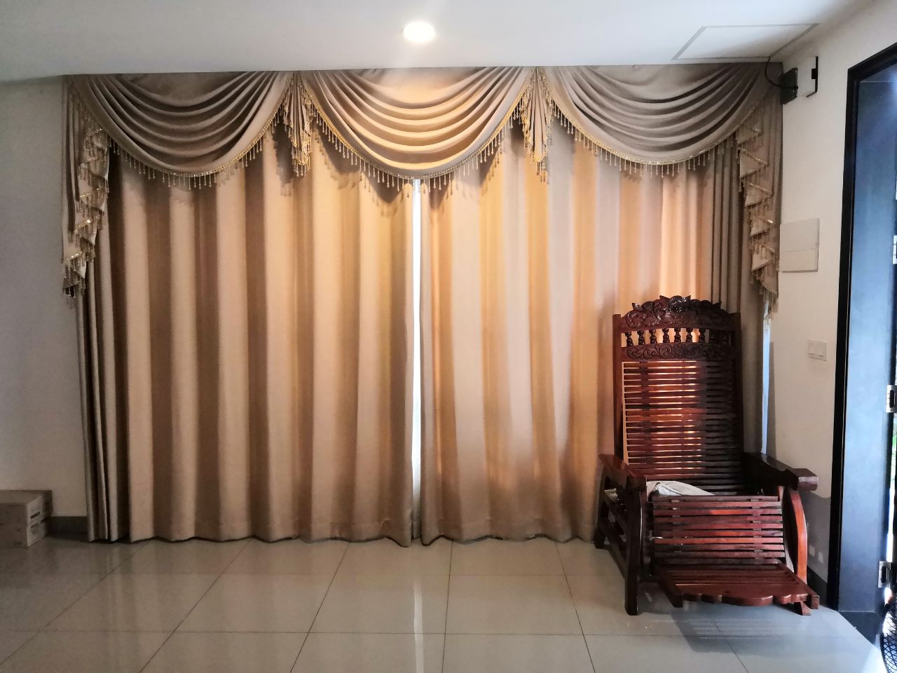 ផ្ទះវីឡាភ្លោះសម្រាប់លក់/​Semi-detached house for sale