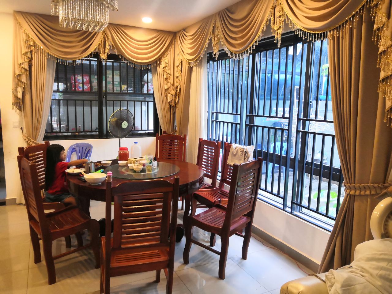 ផ្ទះវីឡាភ្លោះសម្រាប់លក់/​Semi-detached house for sale