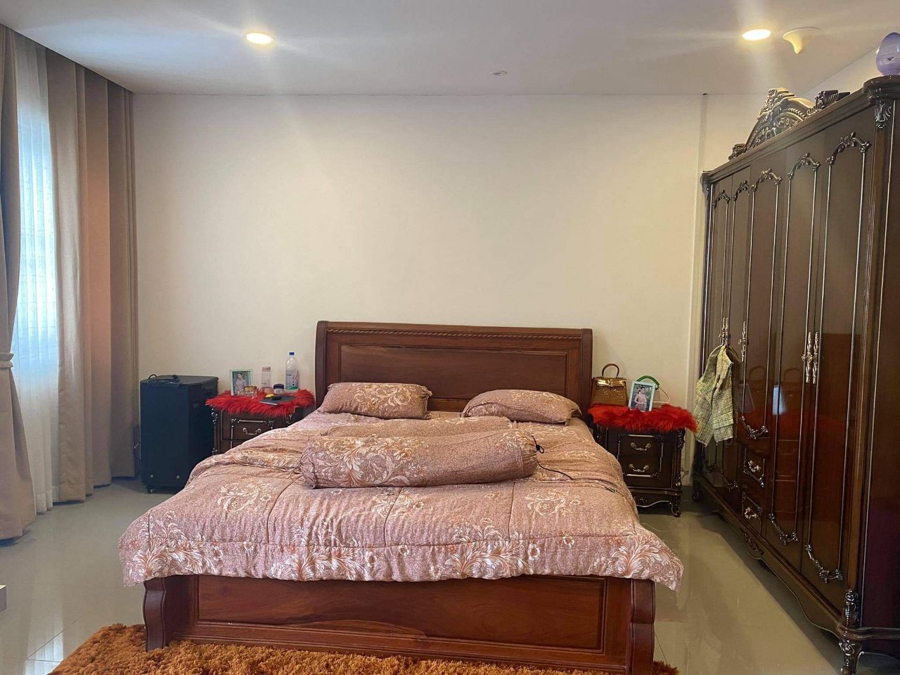 ផ្ទះវីឡាភ្លោះសម្រាប់លក់/​Semi-detached house for sale