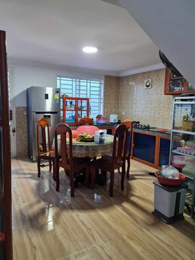 ផ្ទះជីវកម្មលក់