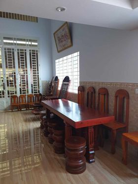 ផ្ទះជីវកម្មលក់