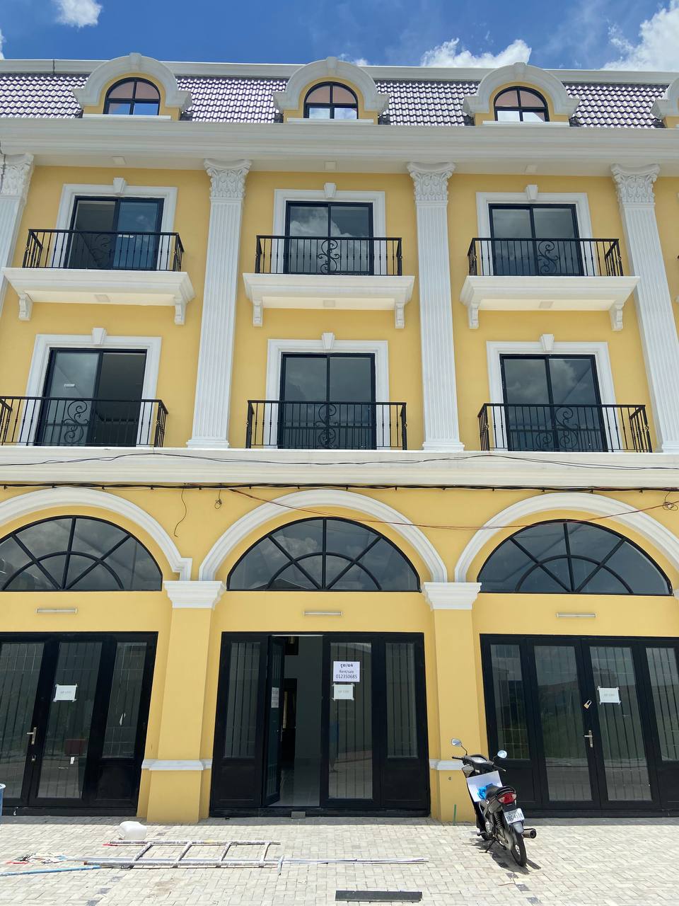 Shop house for sale & Rent