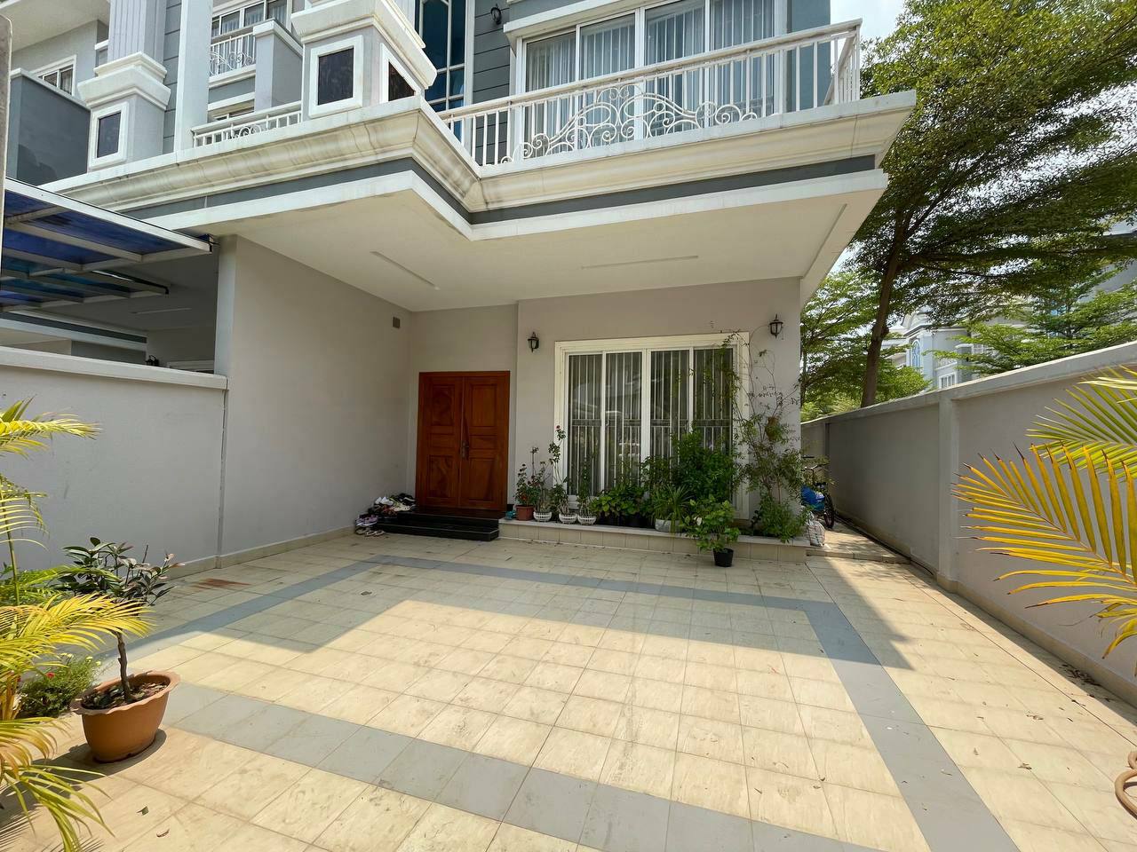Semi-detached house for sale