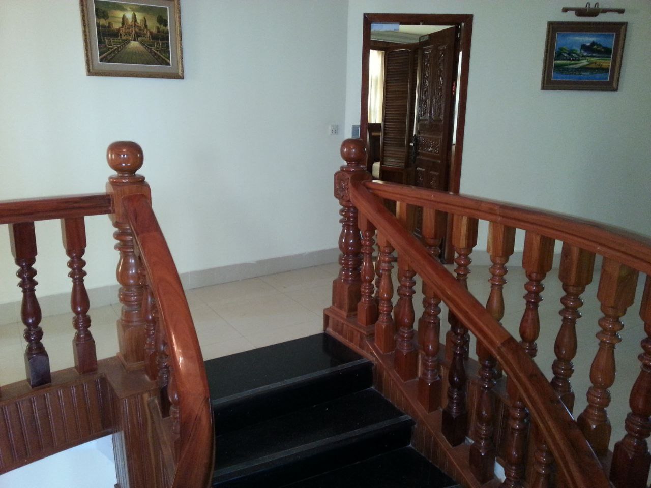 Detached-house for sale & rent