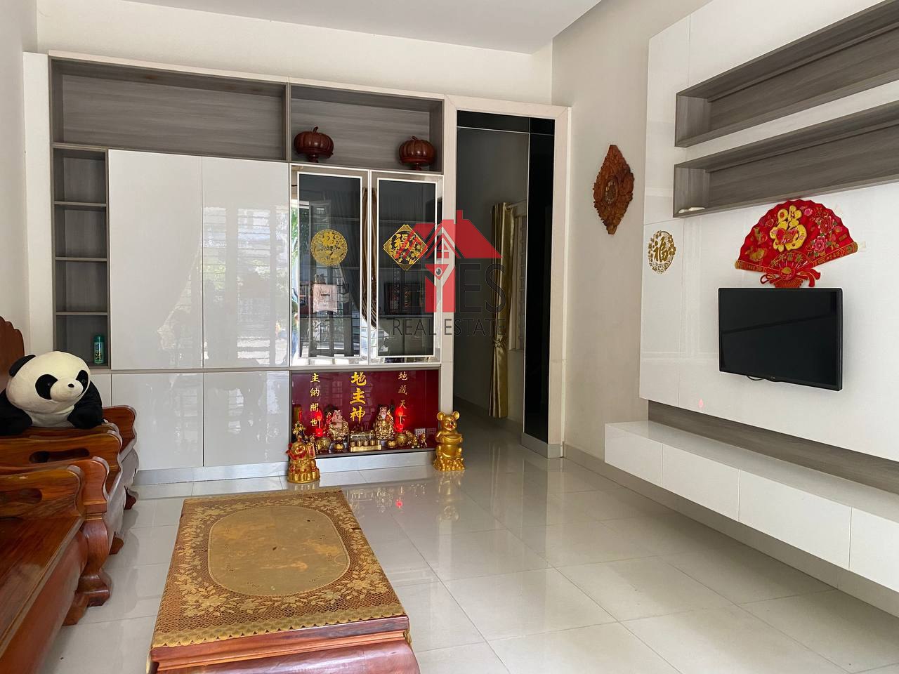 ផ្ទះល្វែងសម្រាប់​លក់