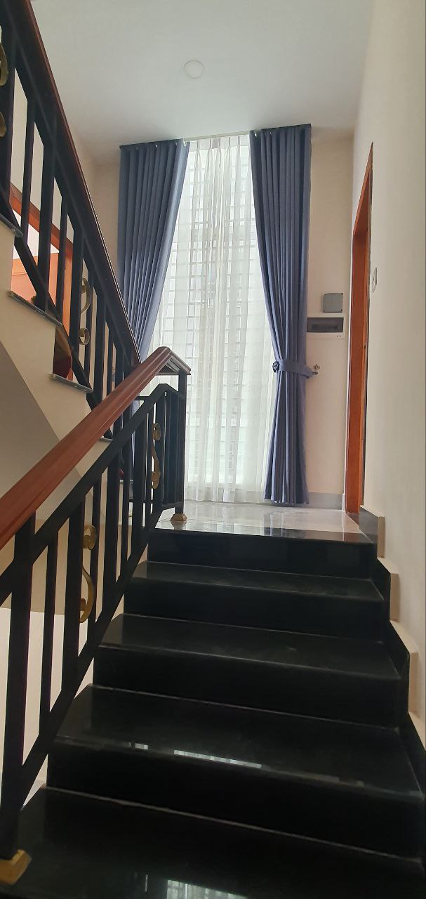 ផ្ទះអាជីវកម្មសម្រាប់លក់/ Shop house for sale