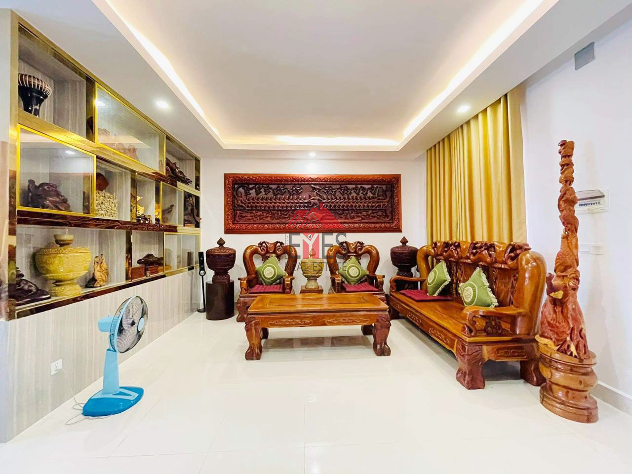 Semi-detached house for sale