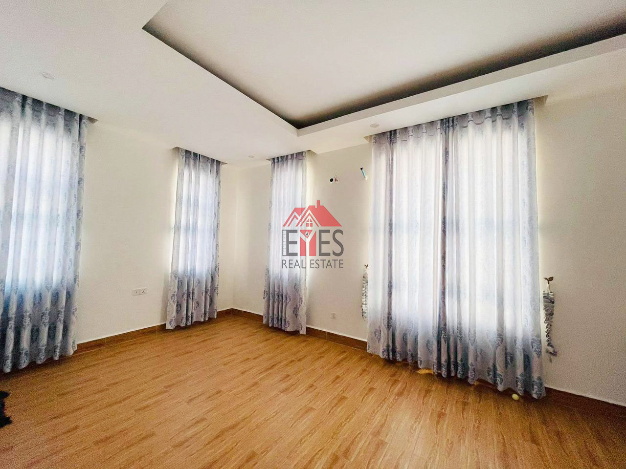Semi-detached house for sale
