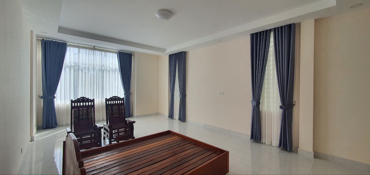 ផ្ទះអាជីវកម្មសម្រាប់លក់/ Shop house for sale