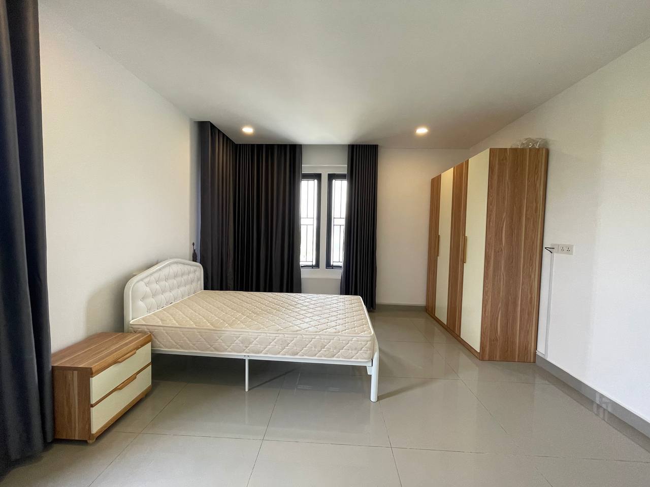 ផ្ទះវីឡាភ្លោះ
