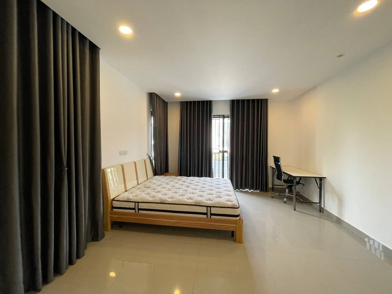 ផ្ទះវីឡាភ្លោះ