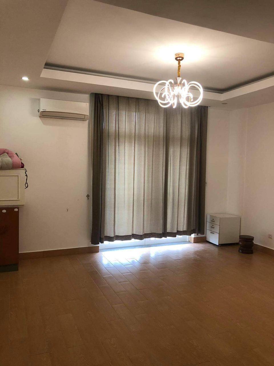 ផ្ទះវីឡាកូនកាត់/ Linked-house for sale